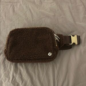 Lululemon Everywhere Belt Bag 2L